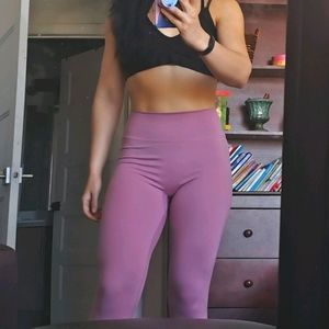 Beautiful Alphalux essential legging alphalete